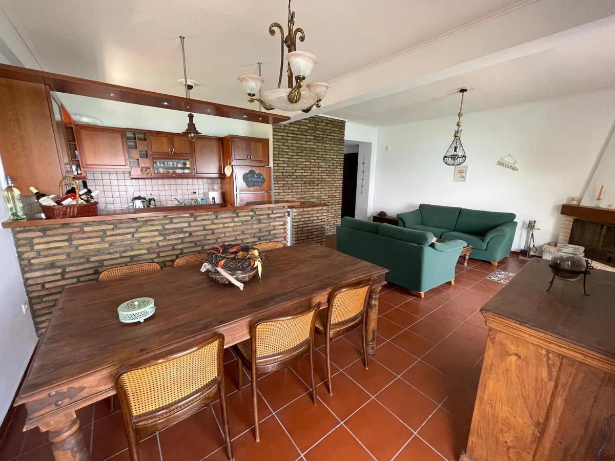 Stunning Beachfront Apartment Stratos Nerántza Zewnętrze zdjęcie